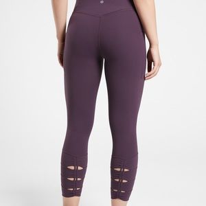 NWT ATHLETA SALUTATION STASH POCKET II CINCH 7/8 TIGHT M